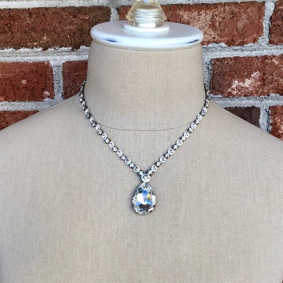 Rhinestone Crystal Pendant Necklace - Picture 7 of 9